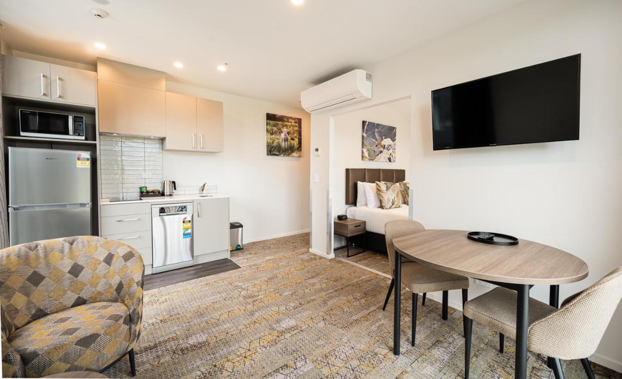 La Quinta By Wyndham Remarkables Park Куийнстаун Екстериор снимка