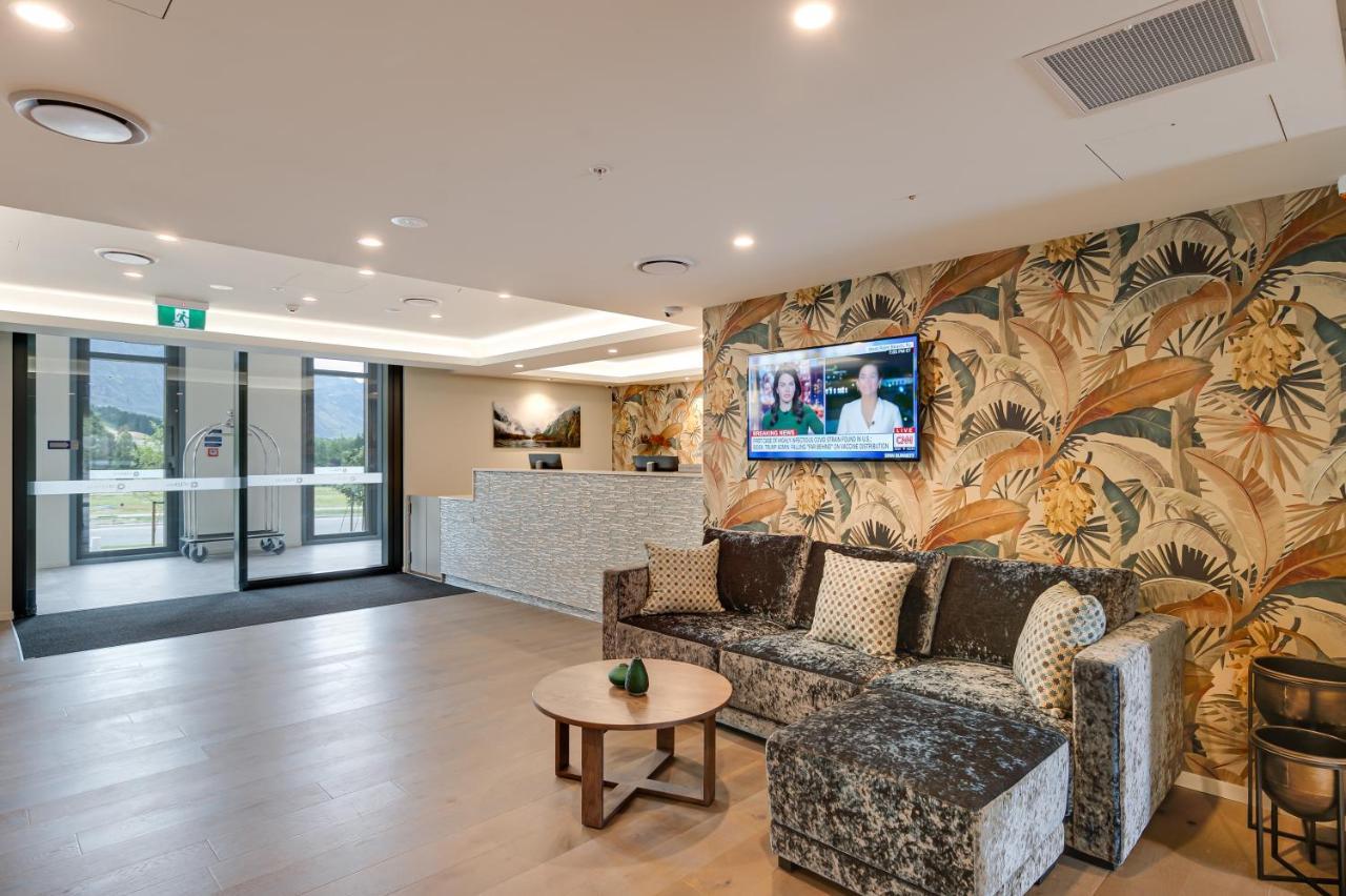 La Quinta By Wyndham Remarkables Park Куийнстаун Екстериор снимка