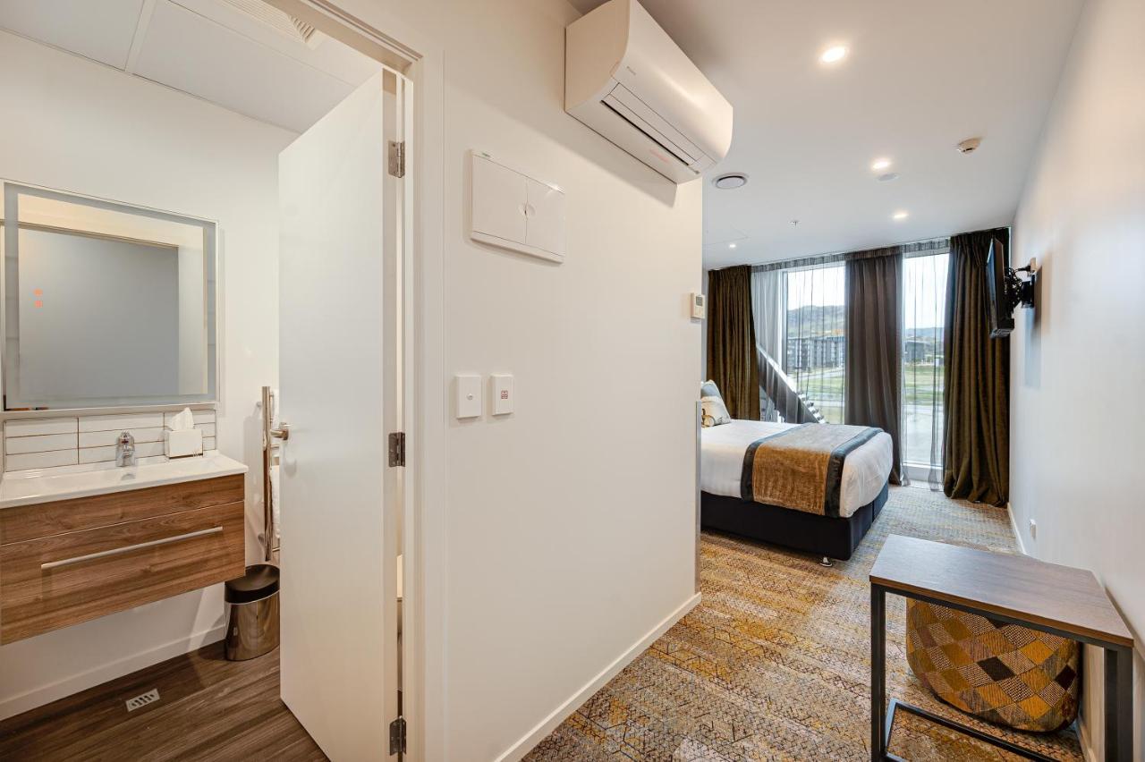 La Quinta By Wyndham Remarkables Park Куийнстаун Екстериор снимка