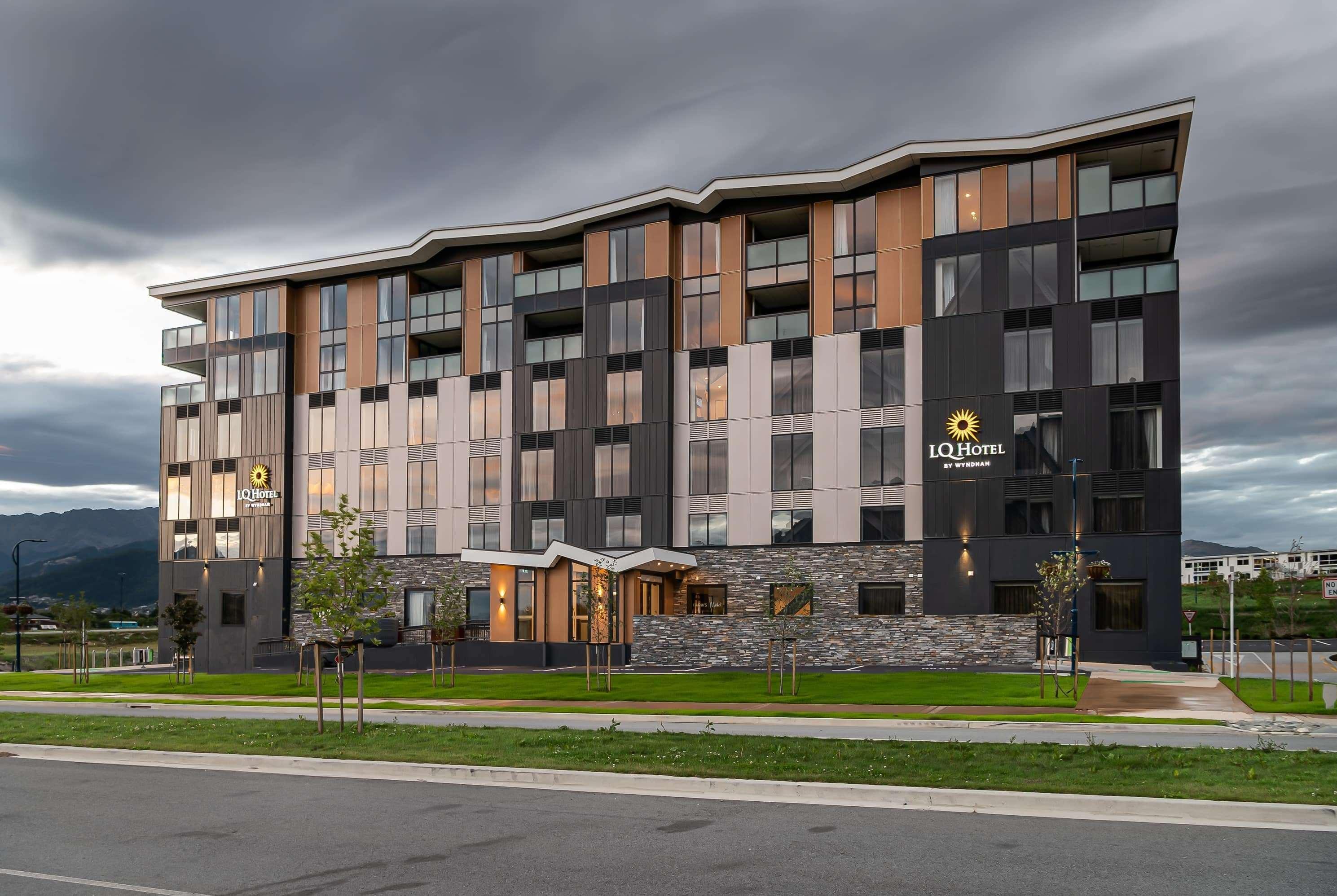 La Quinta By Wyndham Remarkables Park Куийнстаун Екстериор снимка
