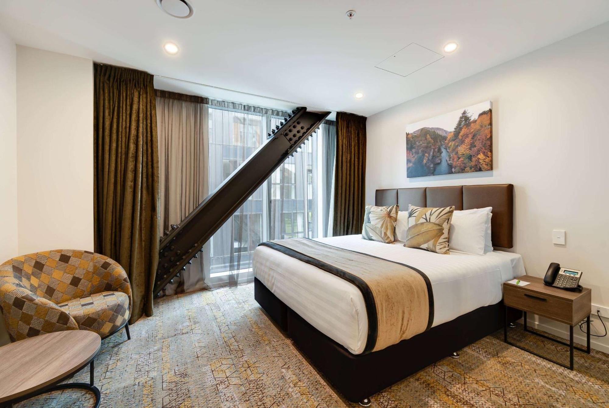 La Quinta By Wyndham Remarkables Park Куийнстаун Екстериор снимка